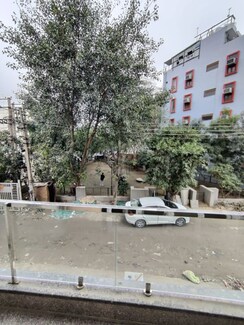 1 RkBuilder Floor For Rent in Sector 52