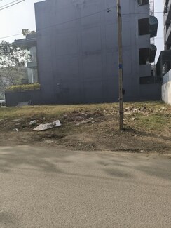 Plot For Sale in DLF Phase II
