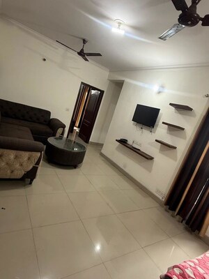 2 BHK Apartment For Rent in VVIP Addresses, Raj Nagar Extension