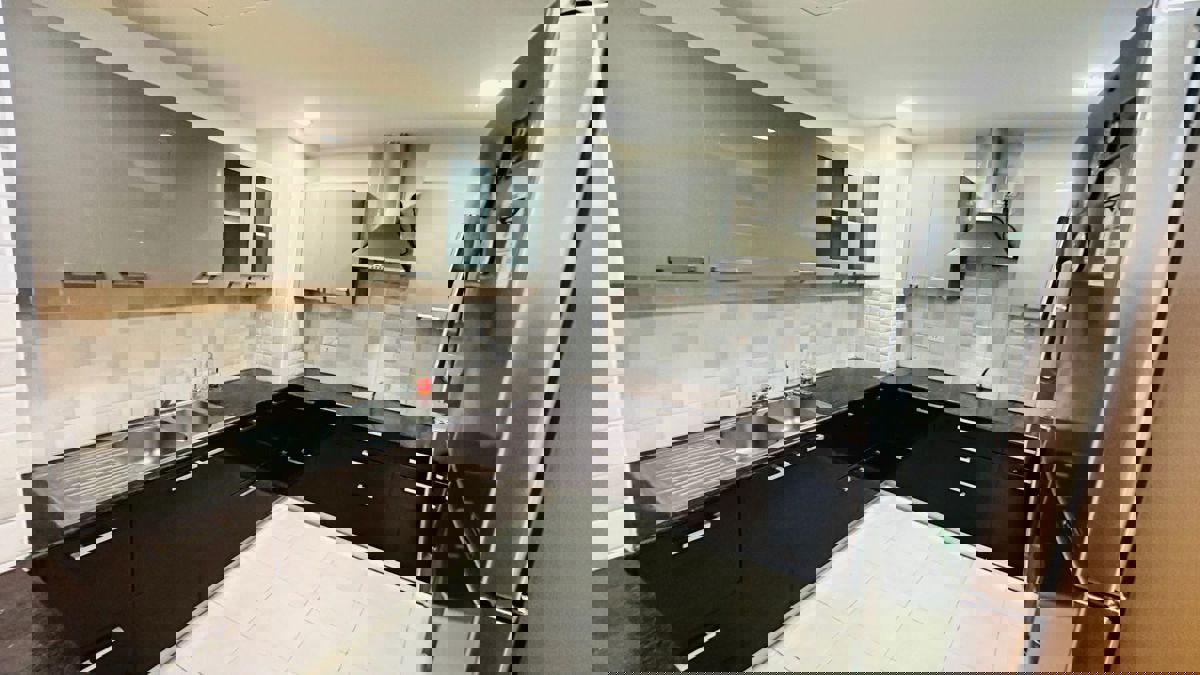 4 BHK + Extra Room Apartment For Rent in Unitech The Close South