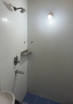 2 BHK Apartment For Rent in Mahaavir Mattru Chaya