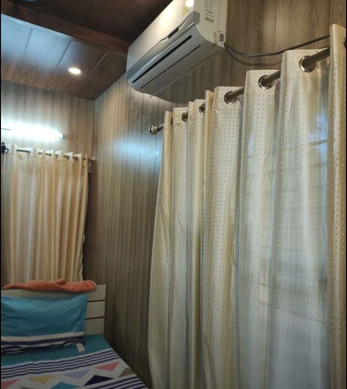 1 BHK Builder Floor For Rent in Sector 18