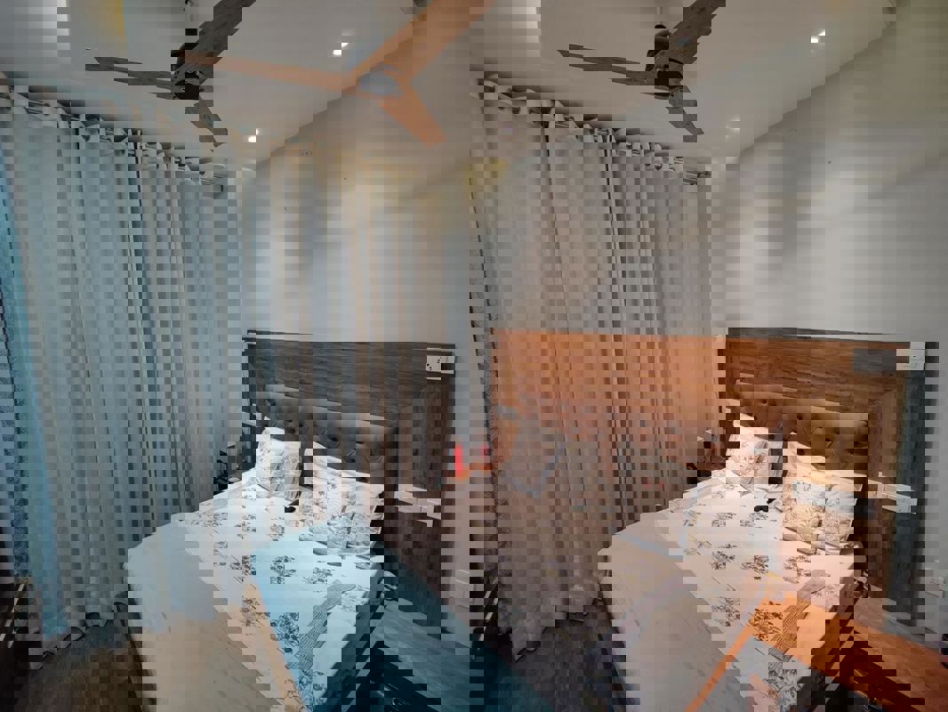 6 BHK + Pooja Room,Study Room Builder Floor For Sale in Sector 2