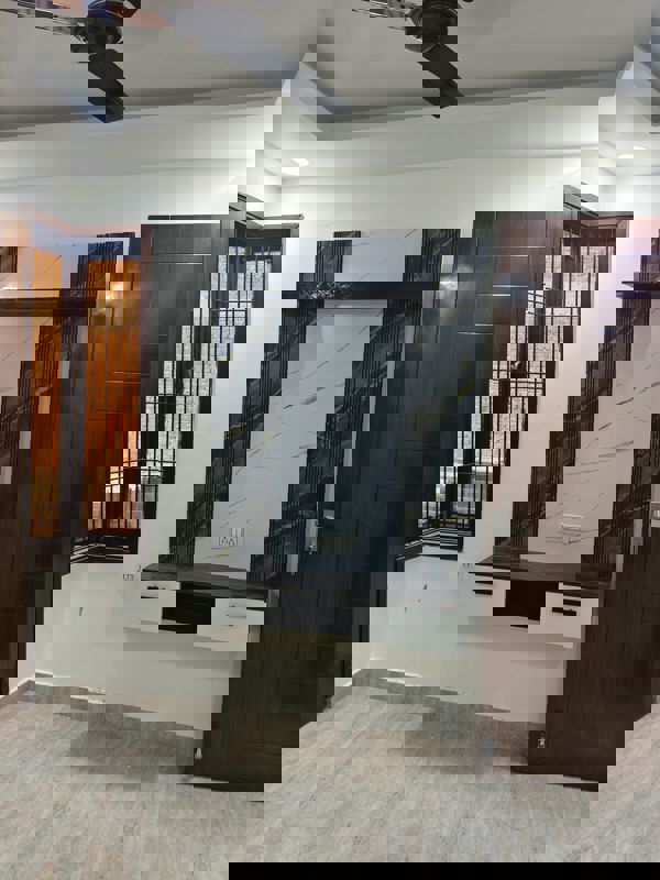 3 BHK Apartment For Sale in Vishwakarma Colony