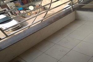 Balcony in 1 BHK Builder Floor at Sector 62 – for Rent
