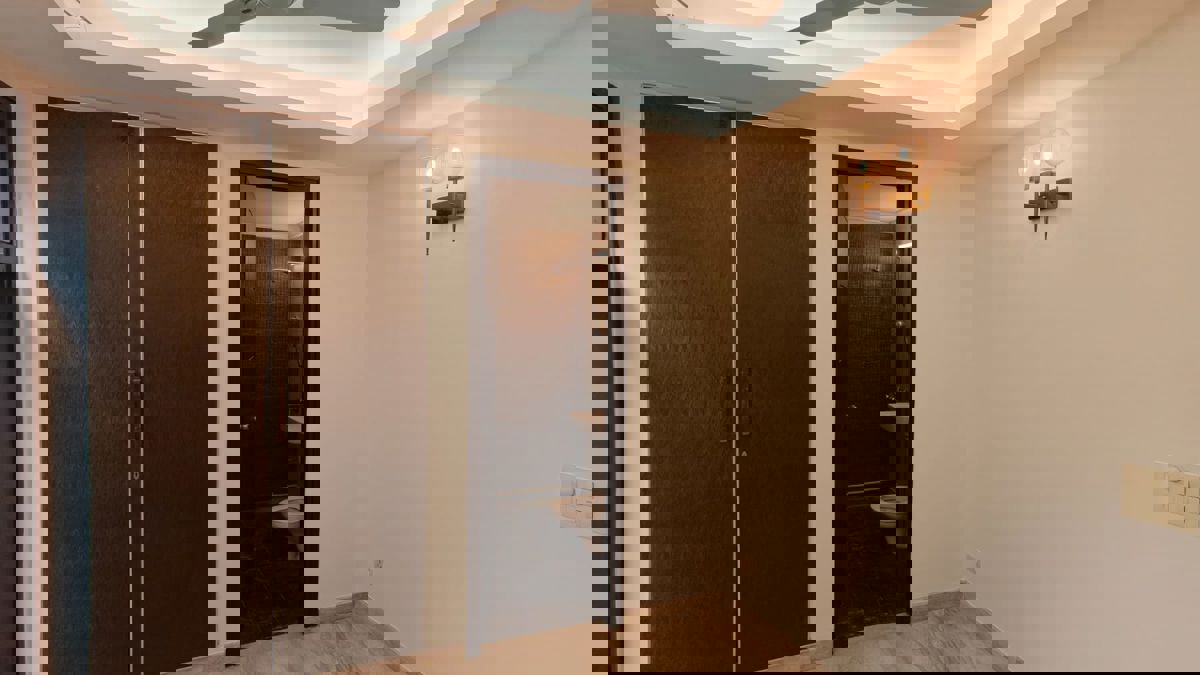 3 BHK Builder Floor For Sale in East Of Kailash