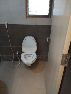 2 BHK + Pooja Room,Servant Room,Store Room Apartment For Rent in Ivory Towers CHS LTD