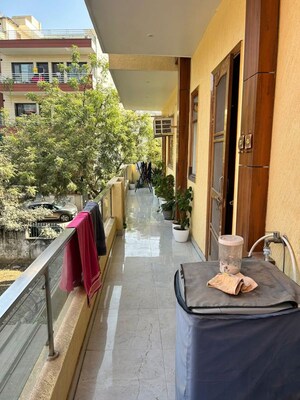 Balcony in 2 BHK Builder Floor at Sector 23 – for Rent