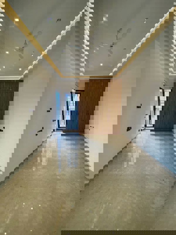 3 BHK + Servant Room Builder Floor For Rent in Jangpura