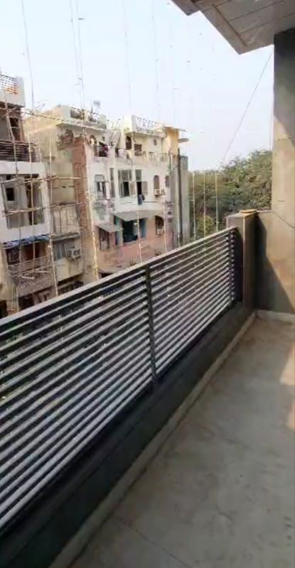 1 BHK + Extra Room Builder Floor For Rent in Patel Nagar