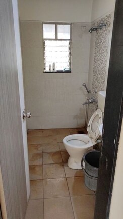 2 BHK + Pooja Room Apartment For Rent in BU Bhandari Everglade