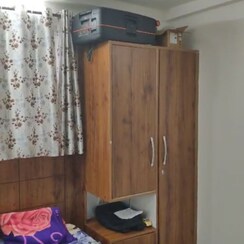 1 RkApartment For Rent in DLF Pink Town House