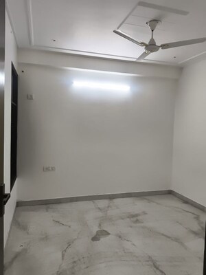  Showroom For Rent in East Of Kailash