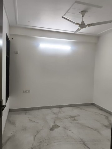  Showroom For Rent in East Of Kailash