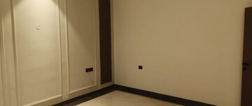 Room in 3 BHK Apartment at Malviya Nagar – for Rent
