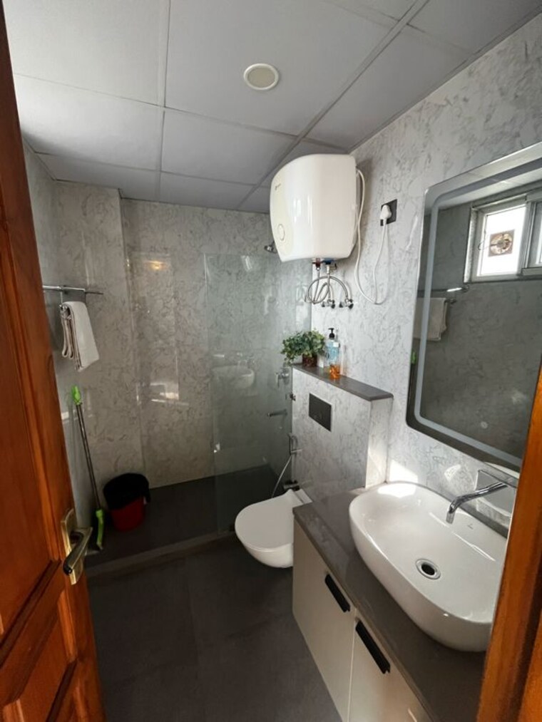 Bathroom, sector 42 1 Bedroom 985 Sq.Ft. Builder Floor In Sector 42 Gurgaon 9854700