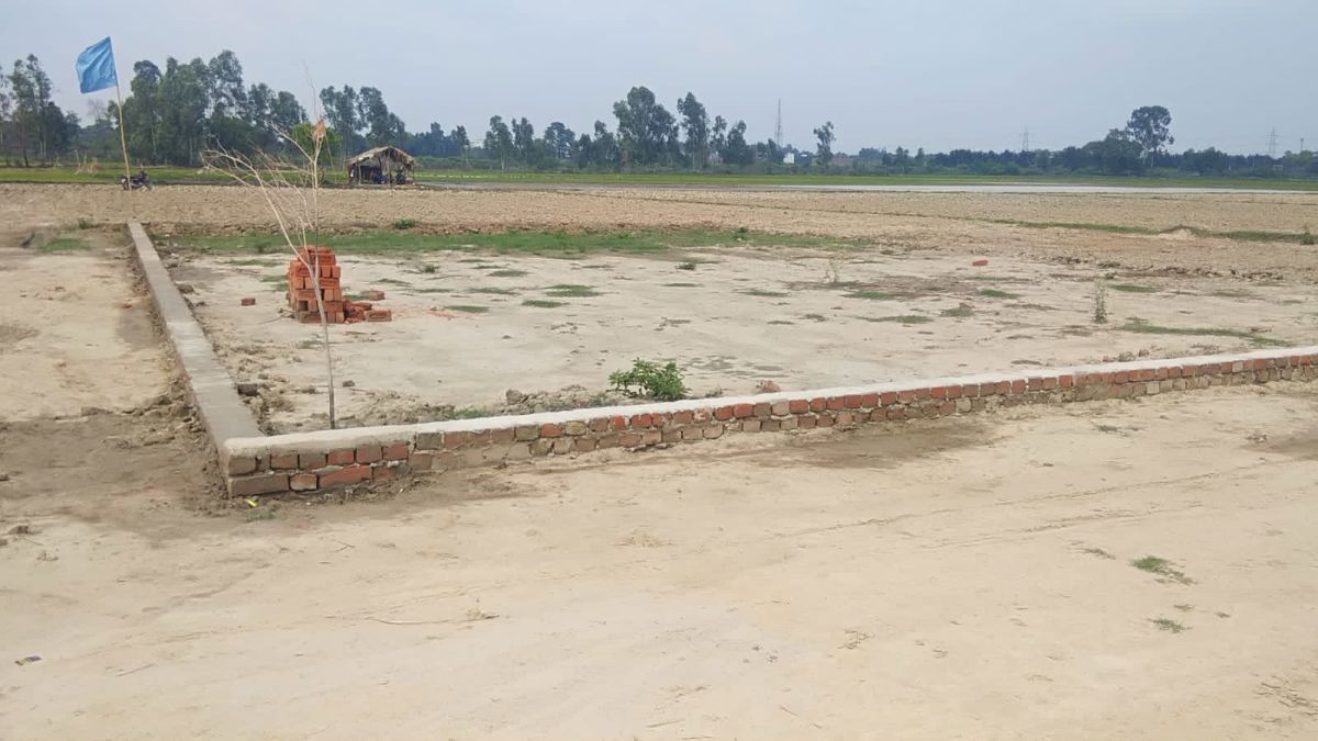 Plot For Sale in Krishna Iscon Valley
