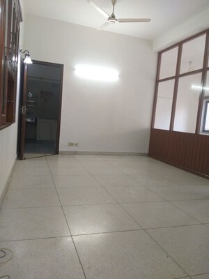 Room in 4 BHK Independent House at Maharani Bagh – for Sale