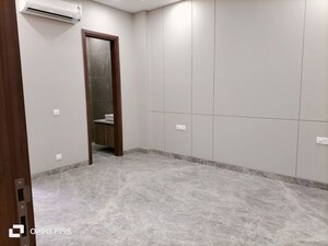 Room in 3 BHK Builder Floor at Kalkaji – for Rent