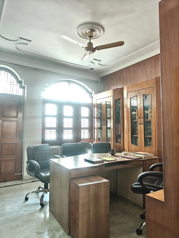 5 BHK Independent House For Rent in Sector 14