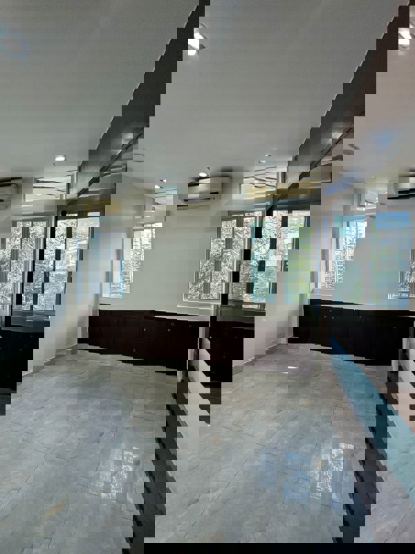 Office Space For Rent in Connaught Place