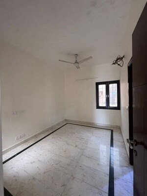  Office Space For Rent in Kailash Colony
