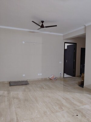 Room in 3 BHK Apartment at Eiffel Vivassa Estate, Bagiamau – for Rent