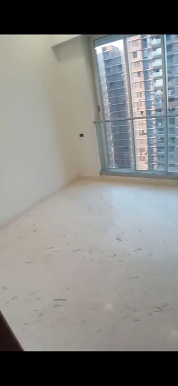 Room in 3 BHK Apartment at Ekta Tripolis, Goregaon West – for Rent