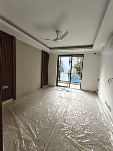 Bedroom in 4 BHK Builder Floor at Sushant Lok 2, Sector 57 – for Rent
