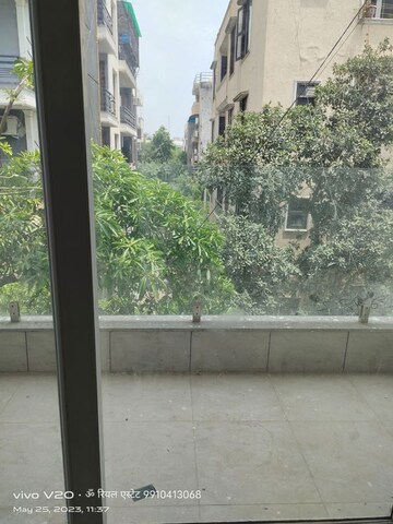 Balcony in 1 BHK Builder Floor at Chattarpur – for Rent