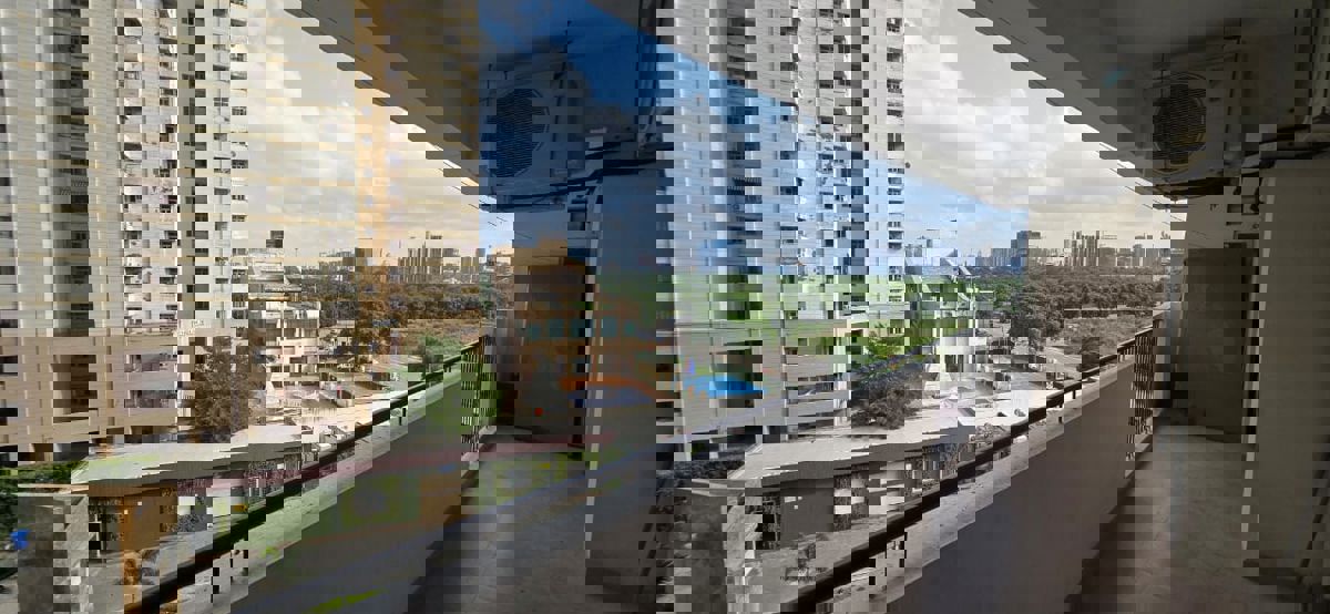 4 BHK + Pooja Room,Servant Room Apartment For Sale in Amrapali Heartbeat City