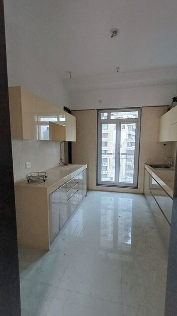 Kitchen in 3.5 BHK Apartment at Sheth Avalon, Laxmi Nagar – for Rent