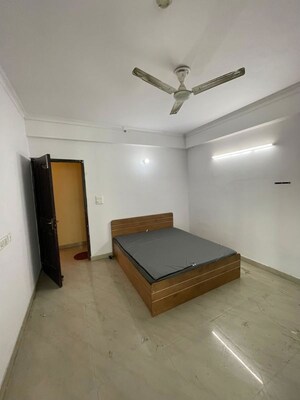Room in 3 BHK Apartment at Sam Palm Olympia, Sector 16c Greater Noida – for Rent