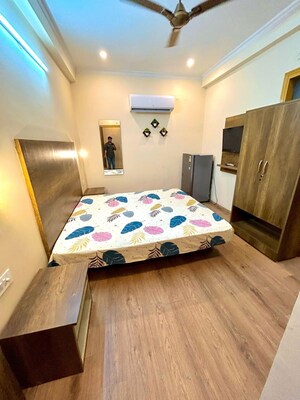 1 BHK Builder Floor For Rent in Sector 38