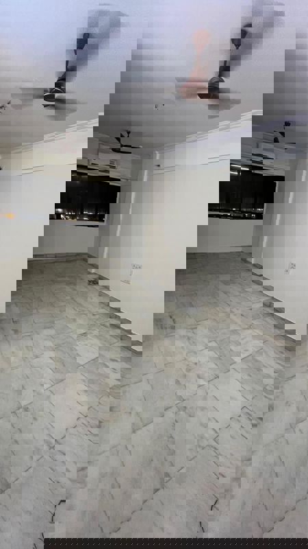 1 BHK Apartment For Rent in Versova Sea Green Apartment