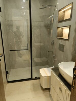 Bathroom in 4 BHK Builder Floor at Unitech Deerwood Chase, Nirvana Country – for Rent