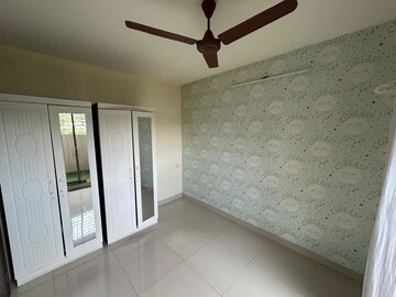 Room in 2 BHK Apartment at Sethia Sea View, Goregaon West – for Rent