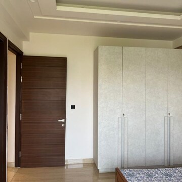 Building Lobby in 3 BHK Builder Floor at BPTP Green Oaks, Sector 70a – for Sale