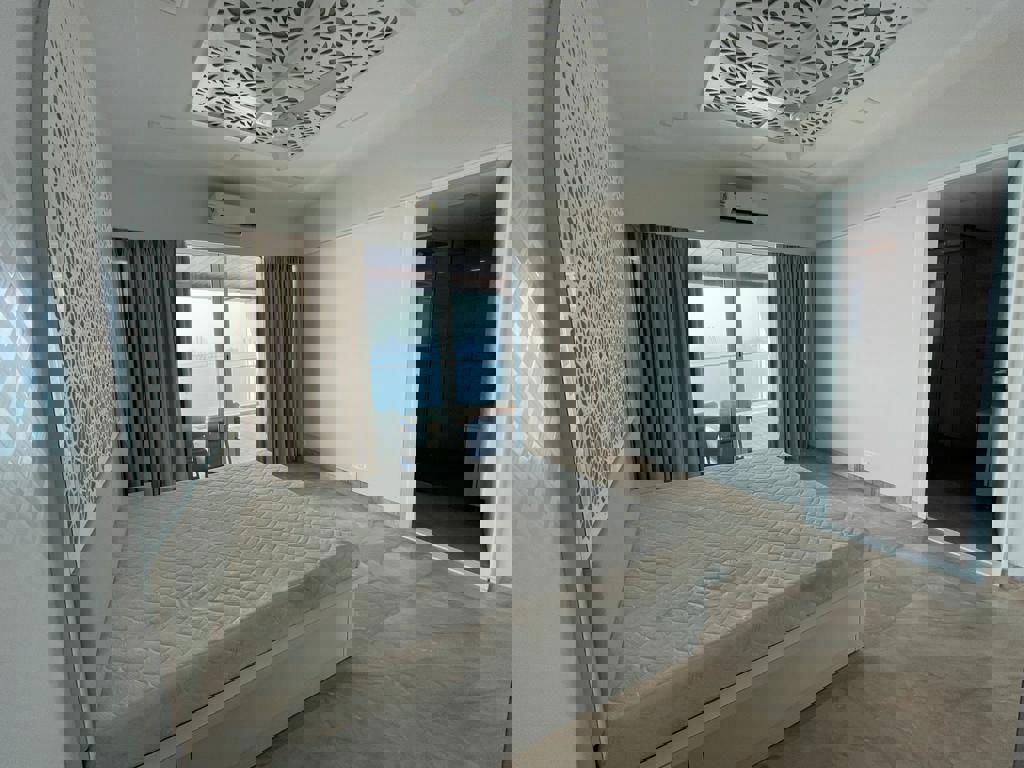 5 BHK + Pooja Room,Servant Room,Study Room,Extra Room 4500 Sq.Ft. Apartment in Bayview Terraces