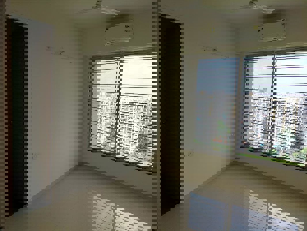 2 BHK 1037 Sq.Ft. Apartment in Manav Silver Skyscapes