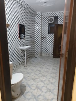 2 BHK Builder Floor For Rent in Pandav Nagar