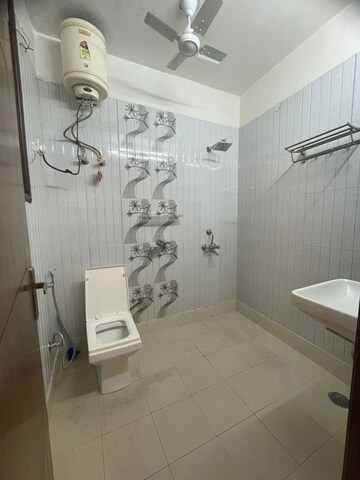 Bathroom in 3 BHK Builder Floor at Palm Residency Chhatarpur, Chattarpur – for Rent