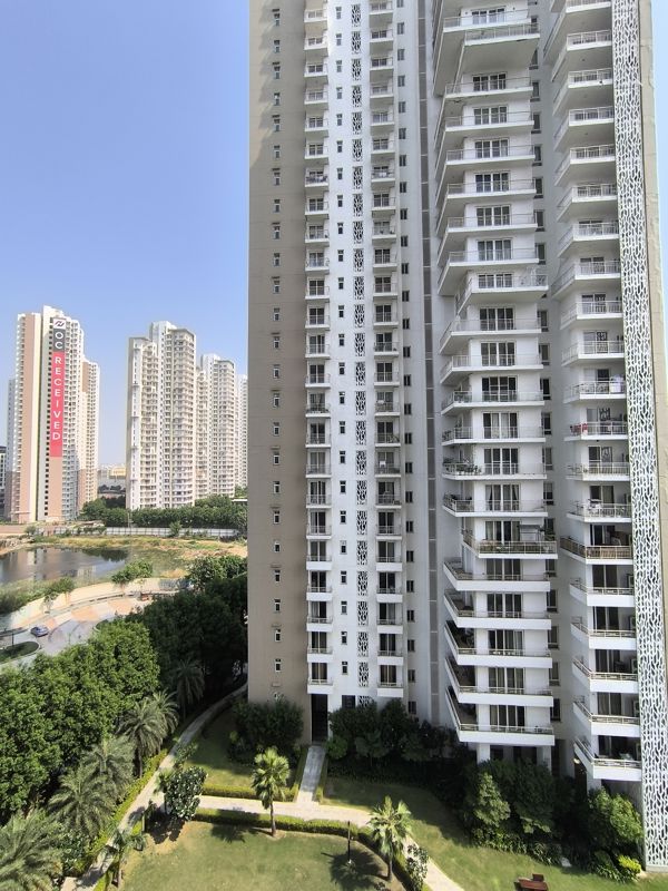 2 BHK + Pooja Room,Servant Room,Extra Room Apartment For Rent in Puri Emerald Bay