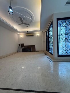 4 BHK + Pooja Room,Servant Room Builder Floor For Rent in Greater Kailash I