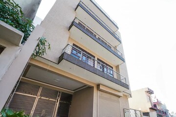 1 BHK Independent House For Rent in Sector 4