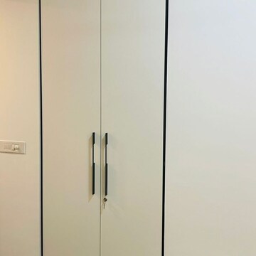 Furnished Amenities in 3.5 BHK Apartment at Krisumi Waterside Residences The Forest Reserve, Sector 36b – for Rent