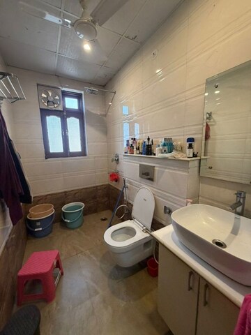 Bathroom in 2 BHK Builder Floor at Sector 15 – for Rent