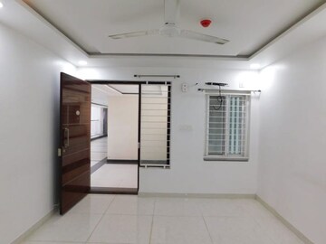 Room in 3 BHK Apartment at Vasavi GP Trends, Nanakramguda – for Rent