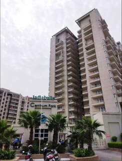 2.5 BHK + Study Room Apartment For Sale in Indiabulls Centrum Park