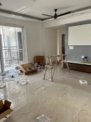 Living Room in 3.5 BHK Apartment at Sector 20 – for Rent